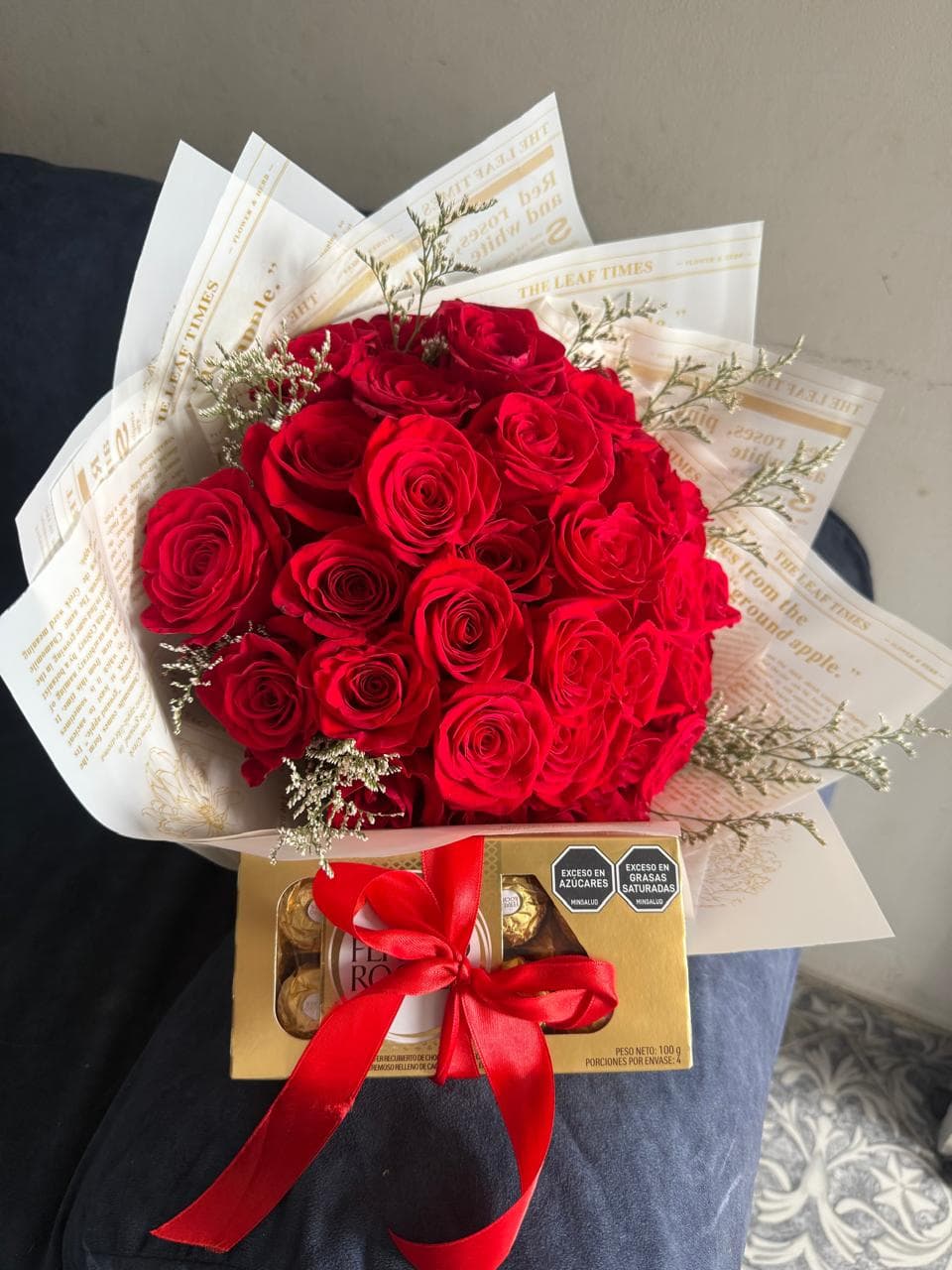 Ramo Ramillete chocolate en rosas rojas